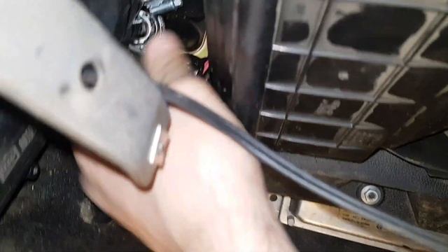 Замена патрубков радиатора печки Нива Шевролет с кондиционером смотреть онлайн