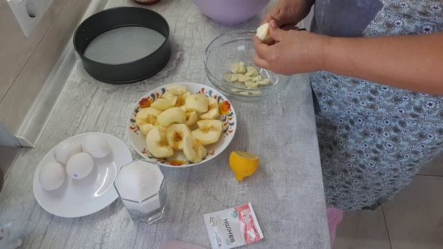 Мама сказала правду о картошке Самвела! Вкусная шарлотка смотреть онлайн