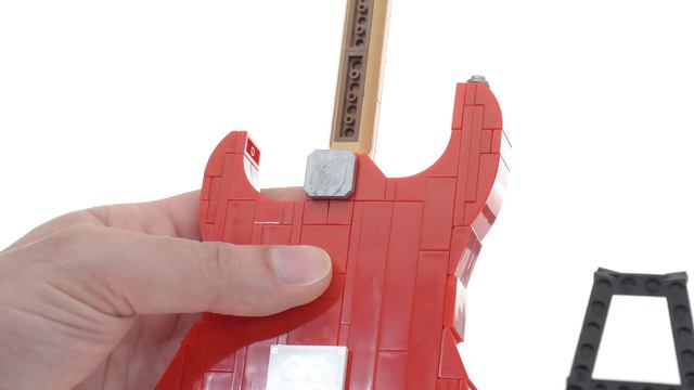 Fender Stratocaster brick-built display model review! (the Mega Construx one 👀) смотреть онлайн