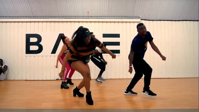 ADEKUNLE GOLD - SURRENDA (DANCE VIDEO) смотреть онлайн