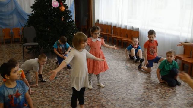 к Новому году танец для детей. смотреть онлайн