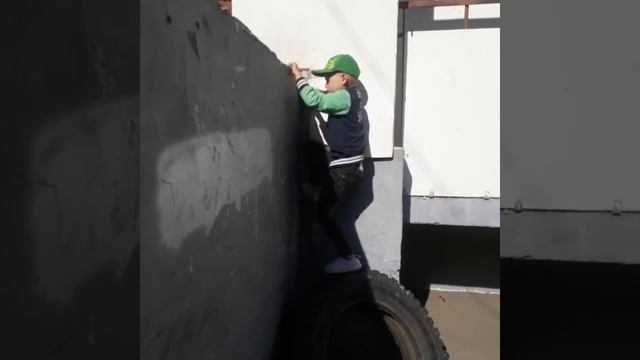 как залезать на крышу дома своего смотреть онлайн