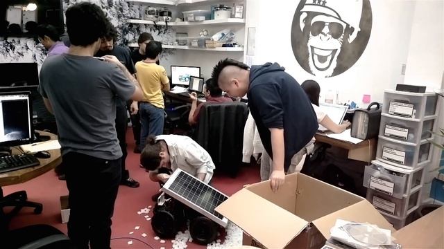 Unboxing the Rovers смотреть онлайн