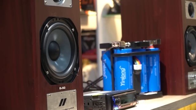 Магнитола для автозвука . Кто мощнее? Aura Venom-D41DSP Vs Aura AMH-78DSP / Какую магнитолу выбрать смотреть онлайн