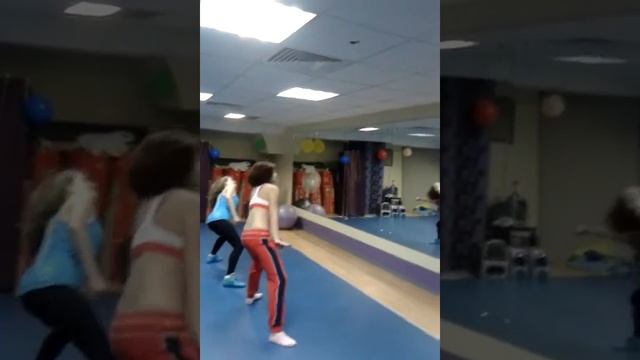 Вот так наши инструкторы отдыхают после класса - Step up (Наташа Карпухина и Даша Ермолаева) смотреть онлайн