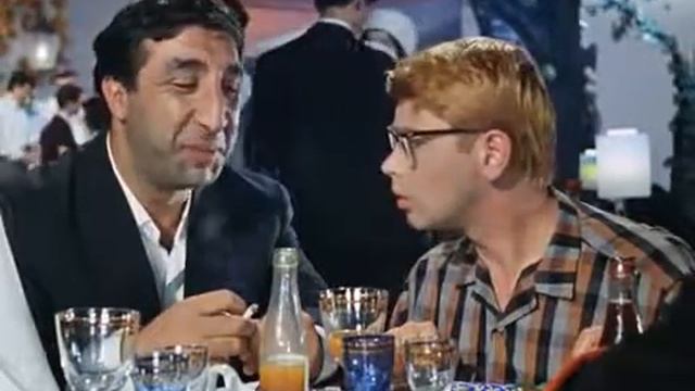 Они совершенно не говорят по русски! Что он сказал Если вы откажетесь они вас зарежут! Шутка! смотреть онлайн