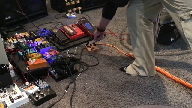 SAE Effects V2 - modded WEM Project V fuzz clone смотреть онлайн