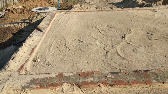 Уплотнили насыпную часть цоколя