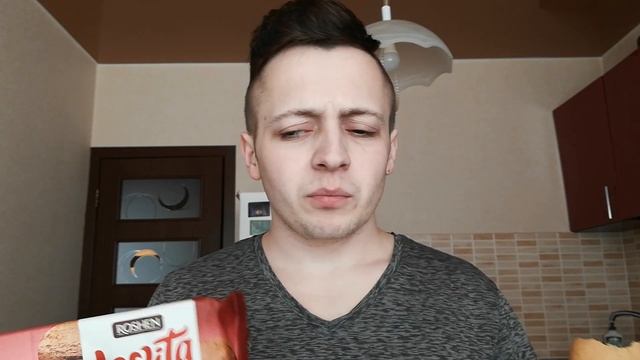 МУКБАНГ ПЕЧЕНЬЕ ROSHEN LOVITA С МОЛОЧНОЙ НАЧИНКОЙ КАК ТОЛЯН LINKIN SIMPSON смотреть онлайн