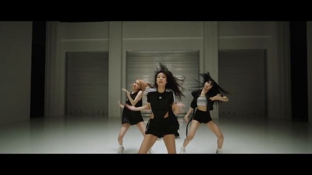 BLACKPINK Shut Down Mirrored Dance Practice смотреть онлайн