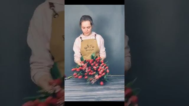 Как собрать красивый букет тюльпанов (Tulipa). Страстные и яркие красные тюльпаны от Букетыроз смотреть онлайн