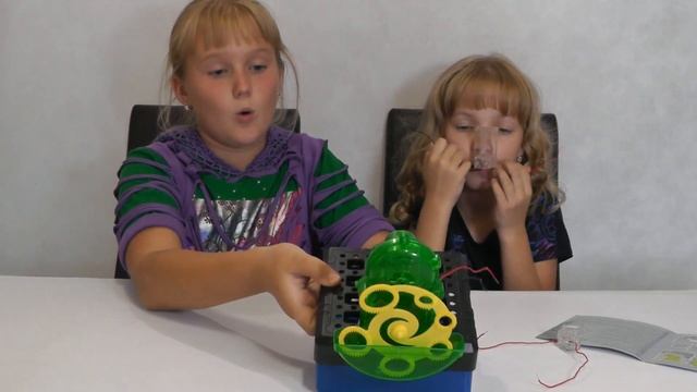 Собираем машину для мыльных пузырей или мыльную машину :). смотреть онлайн