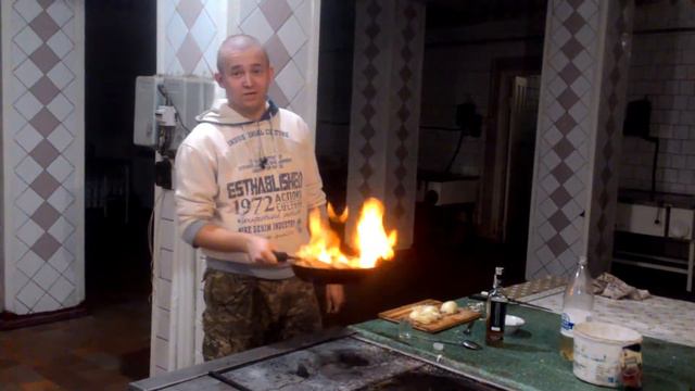 #БерцTV "Ну шо ? Как там в армии?" - Перловка фламбе смотреть онлайн