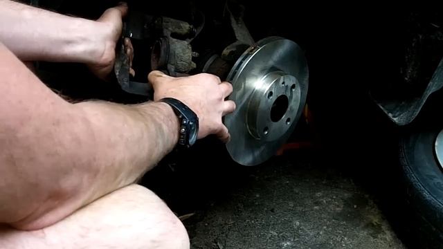 How to change 1998 Ford Escort front brake pads and rotors смотреть онлайн