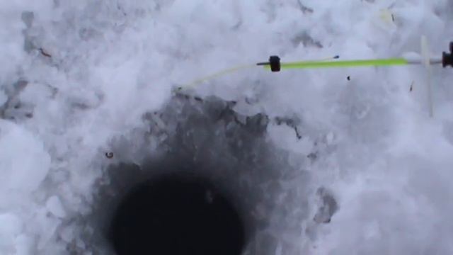 ЛОВЛЯ ПЛОТВЫ ЗИМОЙ ВИДЕО смотреть онлайн