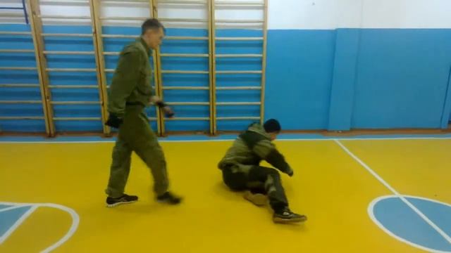 старый зал, встреча удара, сбивание... смотреть онлайн