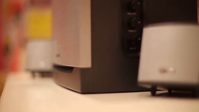RISS™ / Sound System - THONET & VANDER смотреть онлайн