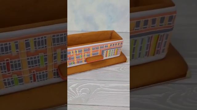 Пряничная школа с зефирными цветами - необычное поздравление к 1 сентября получилось! смотреть онлайн