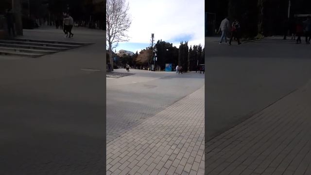 Прогулка по Набережной г. Баку на берегу Каспийского моря. смотреть онлайн