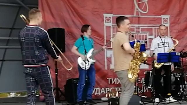 Хабаровская фолк рок группа Battle Nuggets на Арт-кампус ТОГУ смотреть онлайн