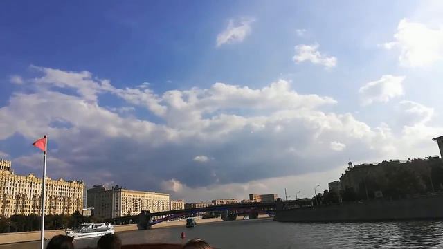 Круиз по Москва реке смотреть онлайн