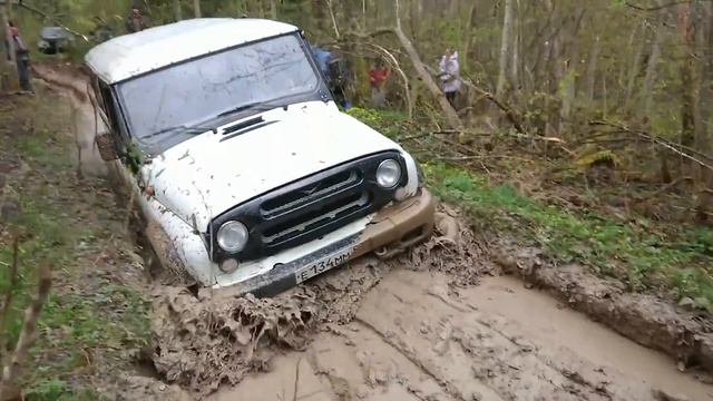 OFF ROAD. Старая заброшенная деревня Бычково. ГАЗ 69, УАЗ «Барс»... смотреть онлайн
