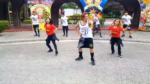 SIGUE SIGUE | Megamix 56 | Zumba | Cumbia | TML Crew Laren Sunga