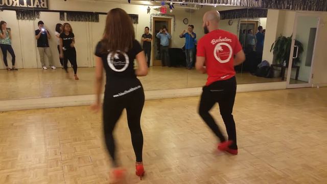 Ataca y Bianca ⦃Master Class⦄ ► Necio by Romeo Santos смотреть онлайн