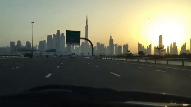 Bur Dubai to Al Quoz смотреть онлайн