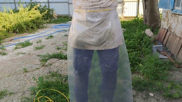 С ЭТОЙ ЗАШИТОЙ КОСИТЬ ТРАВУ МОЖНО ДАЖЕ В ЧИСТЫХ ВЕЩАХ! смотреть онлайн