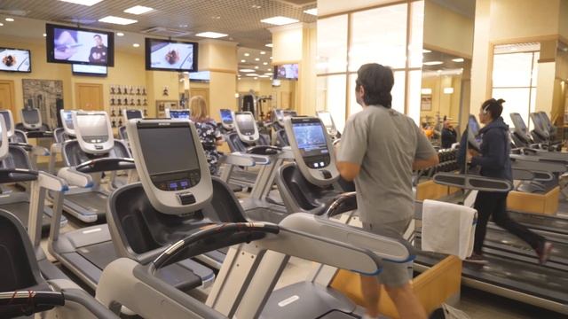 Фитнес-клуб "Онегинъ" смотреть онлайн