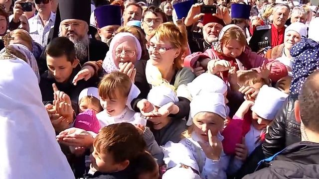 Благословение Святейшего Патриарха Кирилла : "Помощи Божьей в жизни, учёбе! " смотреть онлайн
