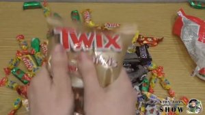 A lot of candy. Sweets for children! unwrapping! Очень много конфет