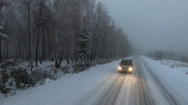 MB Viano on the winter road смотреть онлайн
