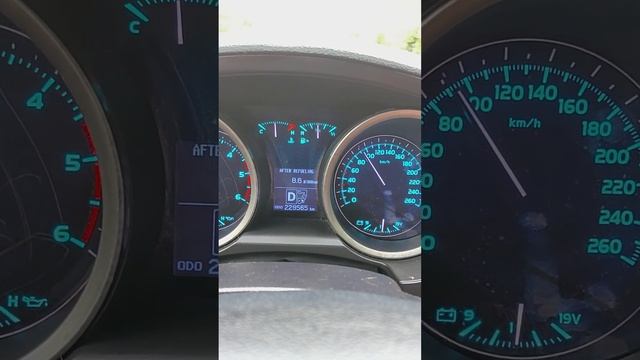 тойота ленд крузер 200, дизель 4,5. расход по трассе, 90-95 км 8.6 литра, по факту 10-12. смотреть онлайн