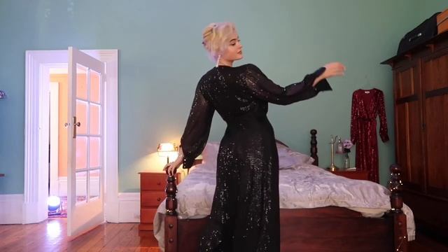 My Newest Gown смотреть онлайн