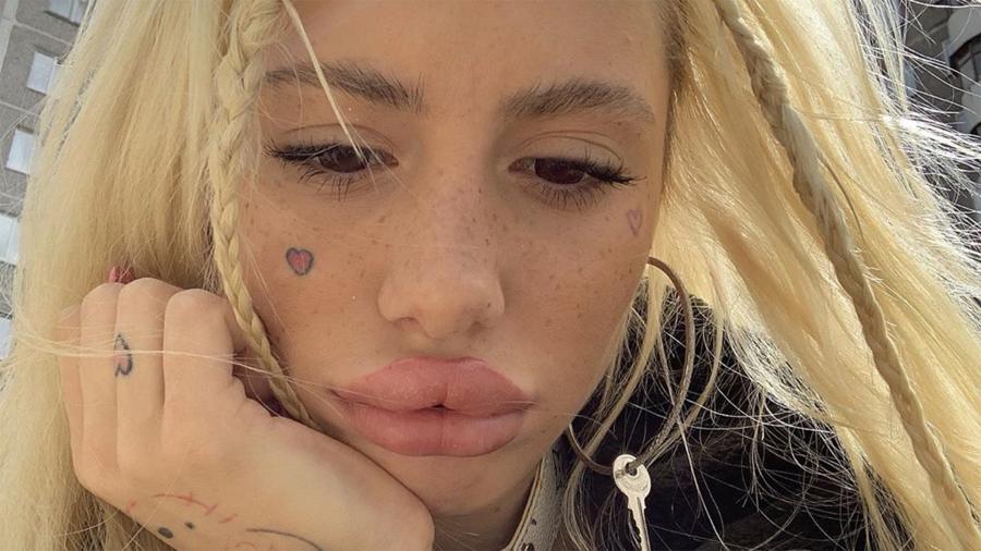 @HOFMANNITA  В ЧАТ РУЛЕТКИ ОБЩЕНИЕ  @Савин TV