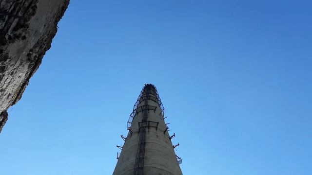 Мантурово 07 08 2016 Прыгает Ефим, вид снизу смотреть онлайн