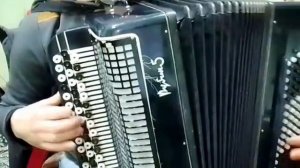Гр.Дабро - Нам жить не тужить ( на Баяне )