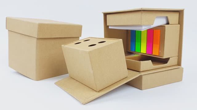 Канцелярский куб-трансформер со стикерами, скрепками и кубариком смотреть онлайн