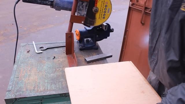 Самодельная станина для болгарки.Варианты использования смотреть онлайн