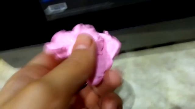 Как ,,оживить'' жвачку для рук... смотреть онлайн
