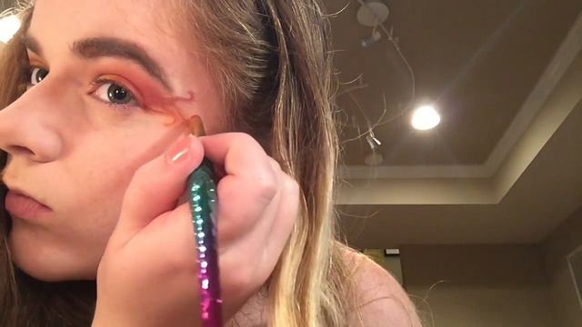Hank (Finding Dory) Red/Gold Eyeshadow Tutorial | Disneyfied смотреть онлайн