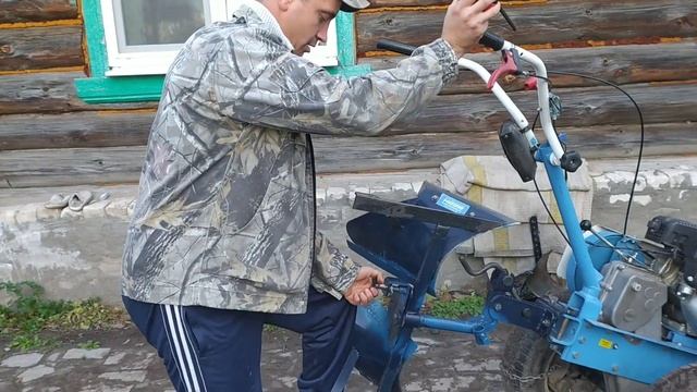 Оборотный плуг для мотоблока Нева, Ока и т. д смотреть онлайн