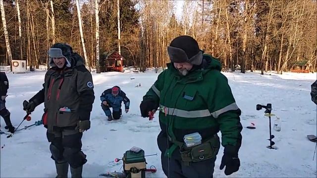 Обзор с нижнего. Оранжевый цвет в приоритете. Клёвое место лосиный остров. смотреть онлайн