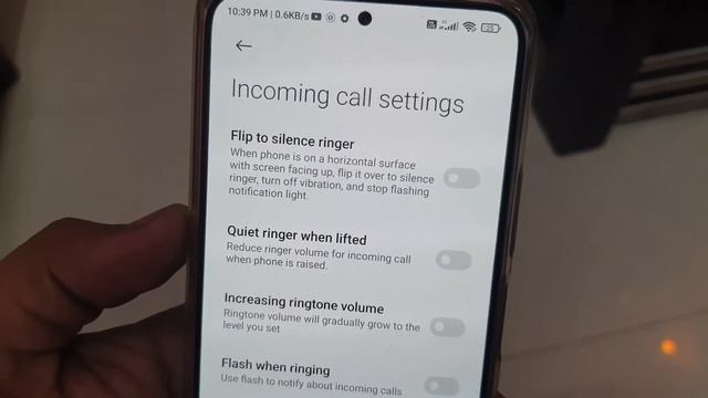 Flip to Silence Ringer | Flip to mute incoming calls | Flip to silence ringer kya hota hai смотреть онлайн
