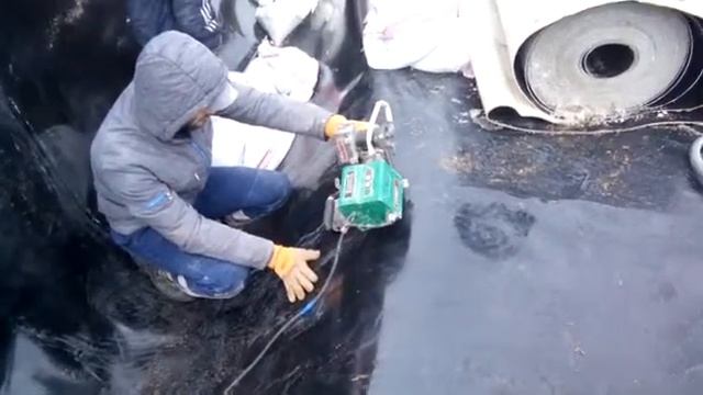 Укладка геомембраны смотреть онлайн