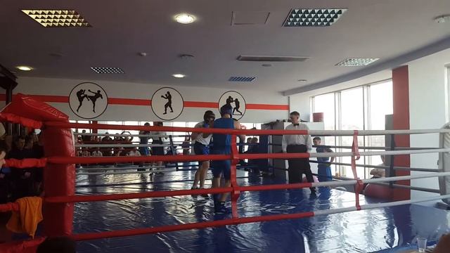 Турнир на призы сети фитнес-клубов "Планета Фитнес".Андрей Черных (синий угол). Вес до 90 кг. смотреть онлайн