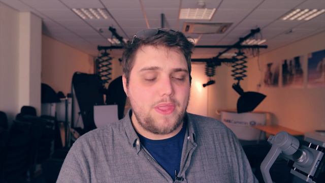 DJI Osmo Mobile 2 Hands-On Review смотреть онлайн