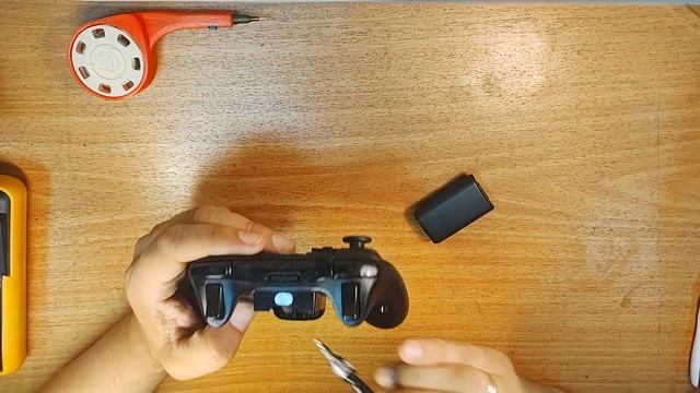 Ремонт двух контроллеров от XBOX 360 с Авито_XBOX 360 Controllers repair смотреть онлайн